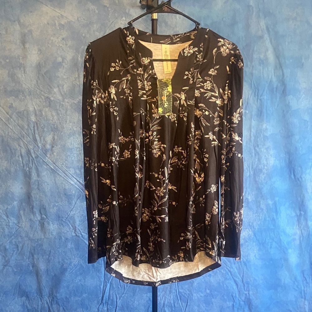 Floral Black Women's Top sz M, 7E-128T001